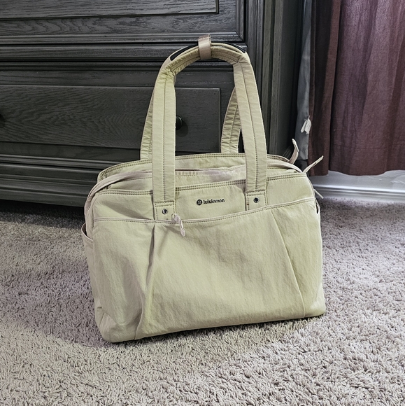 Lululemon Triple Zip Duffel Bag - Picture 6 of 12
